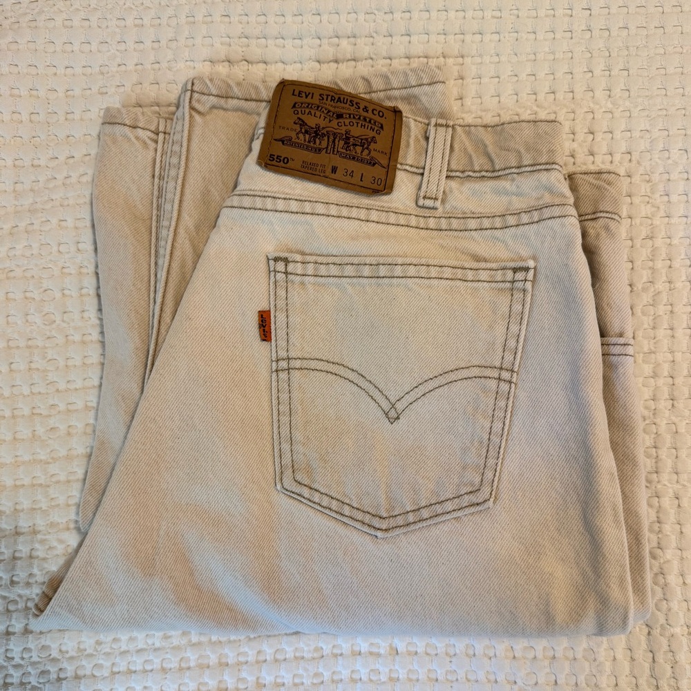 Vintage Orange Tab Levi’s Straight Leg Cream Colored